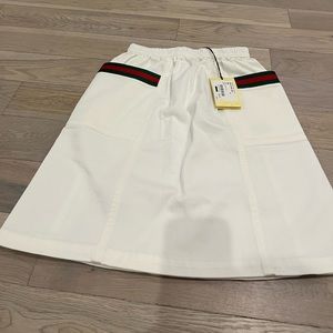 Authentic girls Gucci white tennis skirt size 10